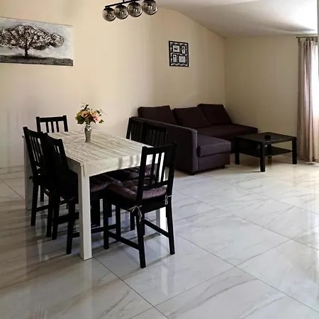 Апартаменти Triva